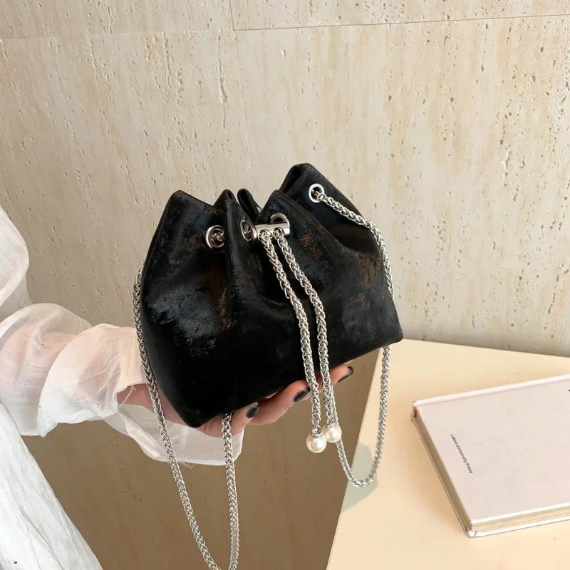 Бархатная сумка-ведро с цепочкой для женщин, элегантная и универсальная, новая сумка-ведро, популярная сумка на удачу