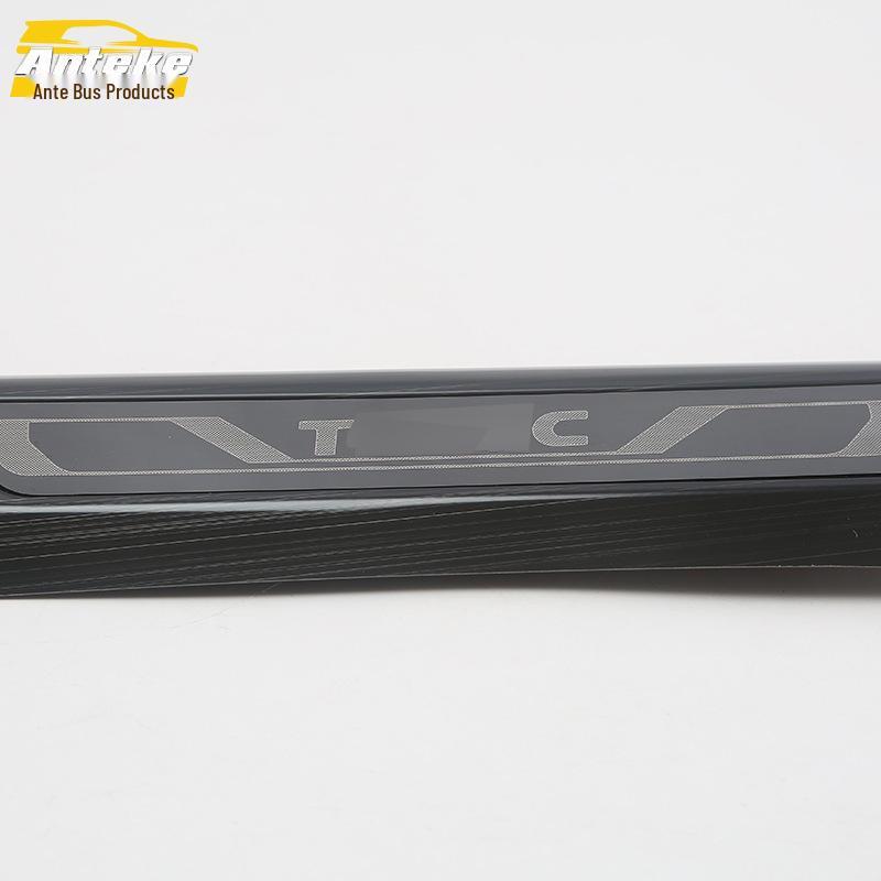 Защитные накладки на пороги и бампер T-Roc для моделей 18+