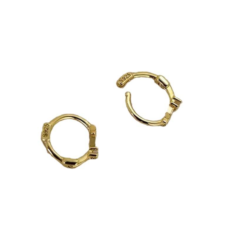 Маленькие серьги в форме звезды для женщин Новые серьги Женские серьги в стиле нишевого дизайна