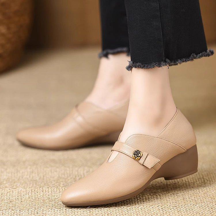 Wedge Heel Single Shoes Women's 2025 Autumn New Pointed Comfortable Soft Sole Mary Jane Shoes Small Leather Shoes One Pedal Mother Shoes