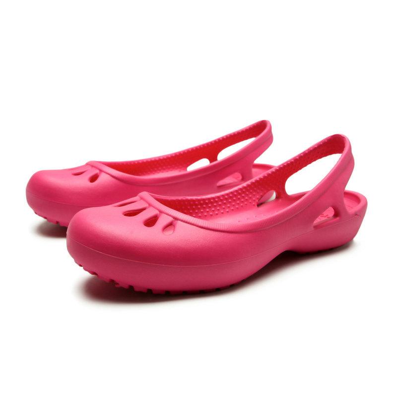 Summer Lightweight Non-Slip Hole Shoes Women's Flat Sandals Nurse Shoes Casual Jelly Beach Shoes Female Waterproof Flip Flops
