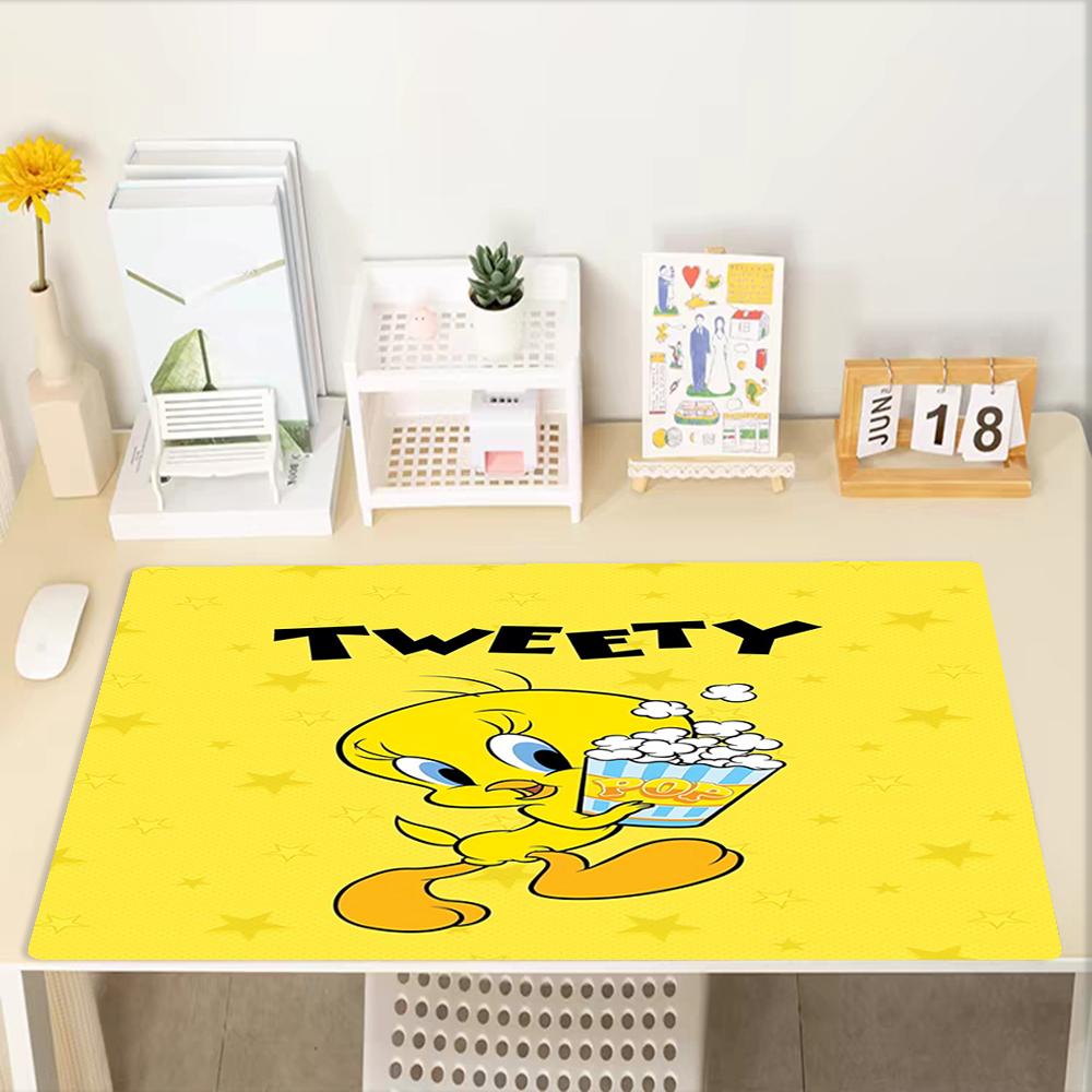 Tweety Bird Theme Mouse Pad, Non Slip Rubber Base, Multifunctional Office & Home Decor, Perfect for Workspace Personalization.