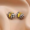 Трендовые сферические серьги-гвоздики в шахматном порядке для женщин, винтажные массивные серьги-гвоздики для пирсинга ушей, женские модные аксессуары