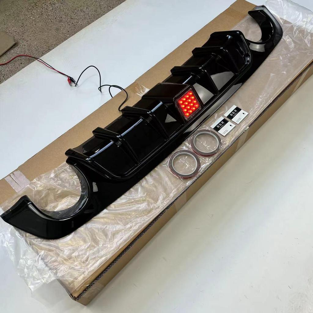 Модифицированный боди-кит Глянцевый черный для Infiniti Q50 2018: Включает фары, задний спойлер и диффузор