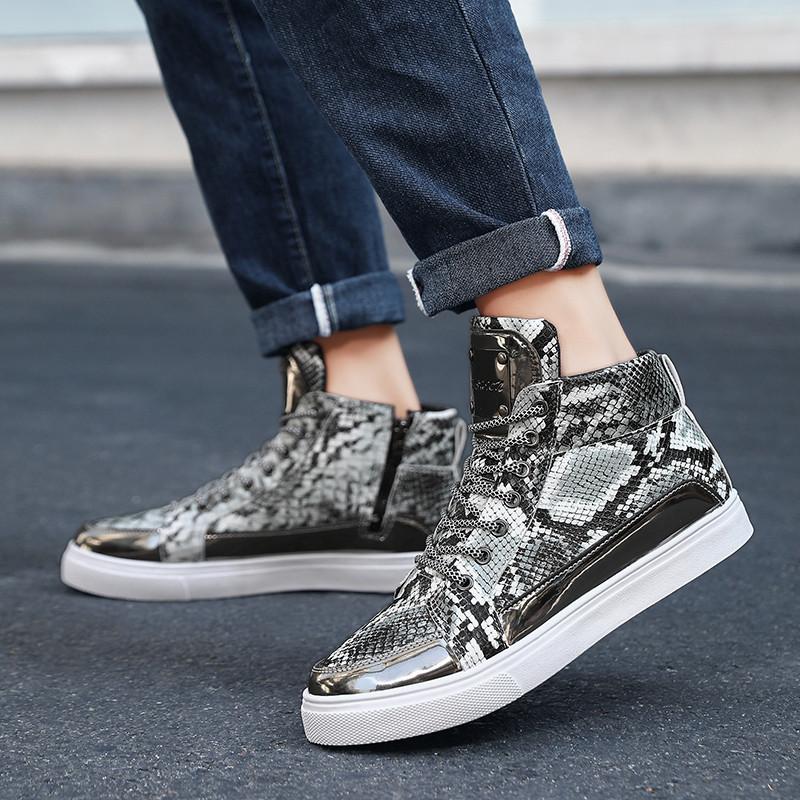Новые модные мужские золотые кроссовки из кожи, яркие серебряные ботильоны, мужские высокие повседневные туфли, удобные плоские вулканизированные туфли для мужчин