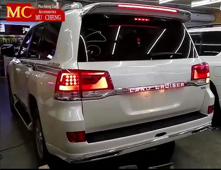 Светодиодная декоративная полоса на заднюю дверь с тормозными огнями для Land Cruiser 2008-2023