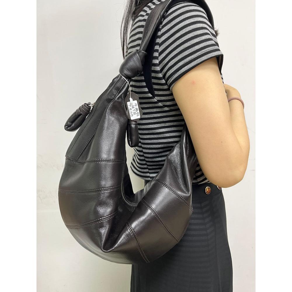 Сумка под мышкой из овчины LEMAIRE Новый стиль Однотонная Можно носить Среднего размера Высококлассное ощущение Своевременная Сумка из мягкой кожи