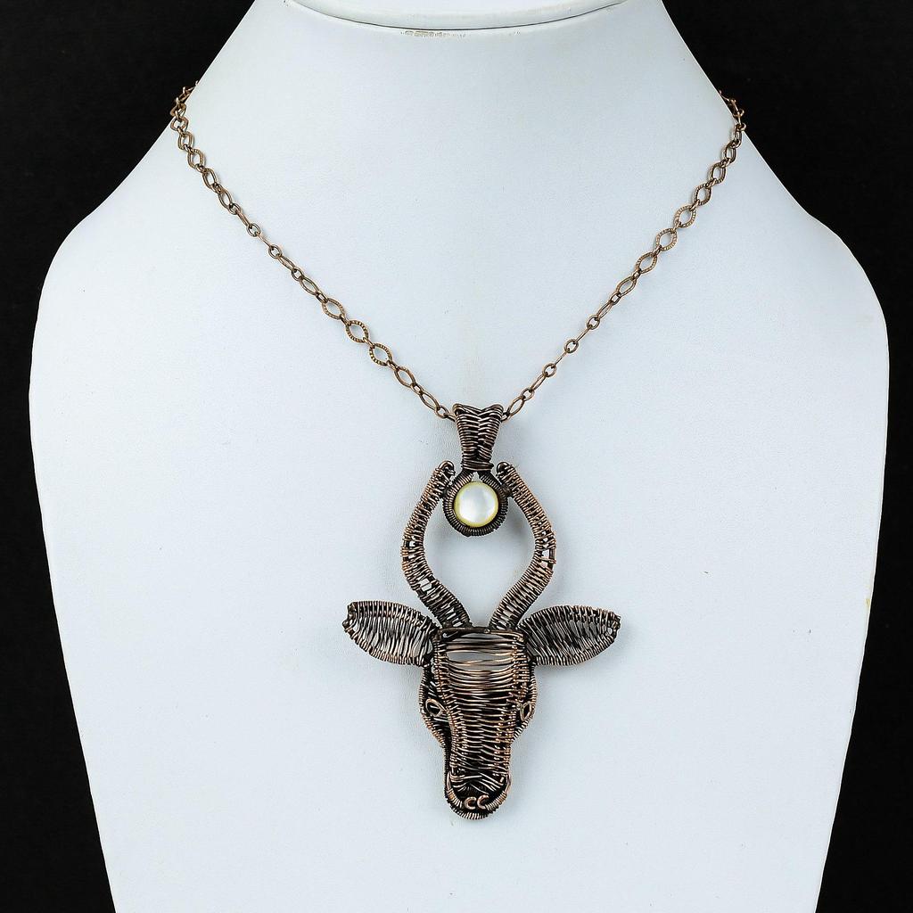 Перламутровый кулон, медная проволока, обернутая драгоценным камнем, кулон в виде головы быка, ювелирное изделие ручной работы, абсолютно новый кулон, обернутый проволокой, ювелирное изделие для подарка