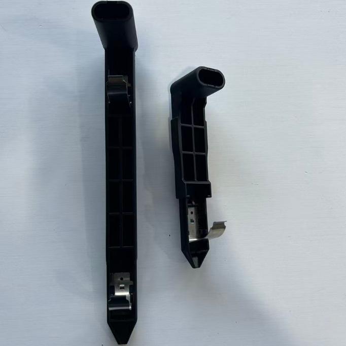 30763155 & 30763154 fit headlight fixing pins for 2009-2017 Volvo XC60 models.