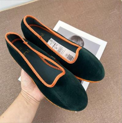 Модная повседневная обувь на плоской подошве для женщин 2025 Бархатные мягкие парусиновые черные лоферы Весна Осень Слипоны Неглубокие женские туфли по акции Новинка