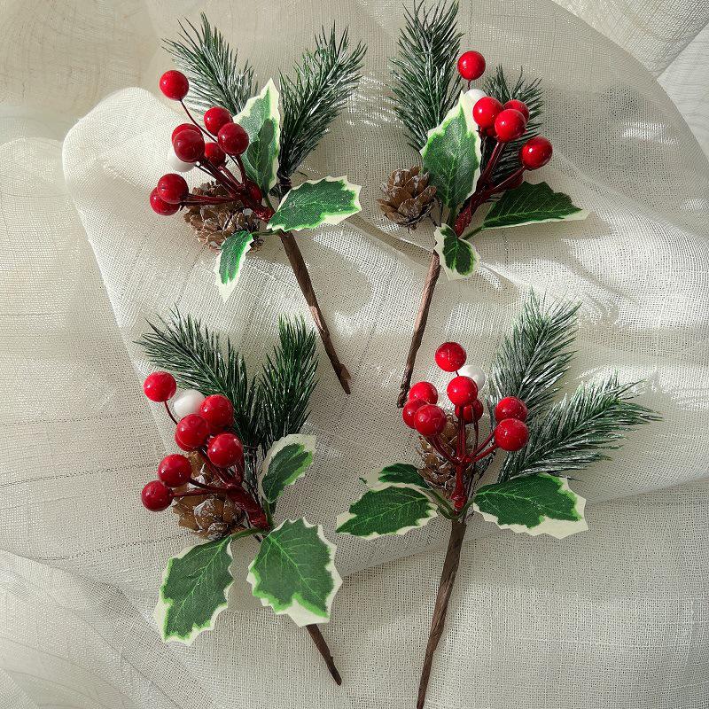 Natural Dried Pine Cones for Christmas Tree Decoration, Photography Props, Floral Wreaths, and Bouquets.