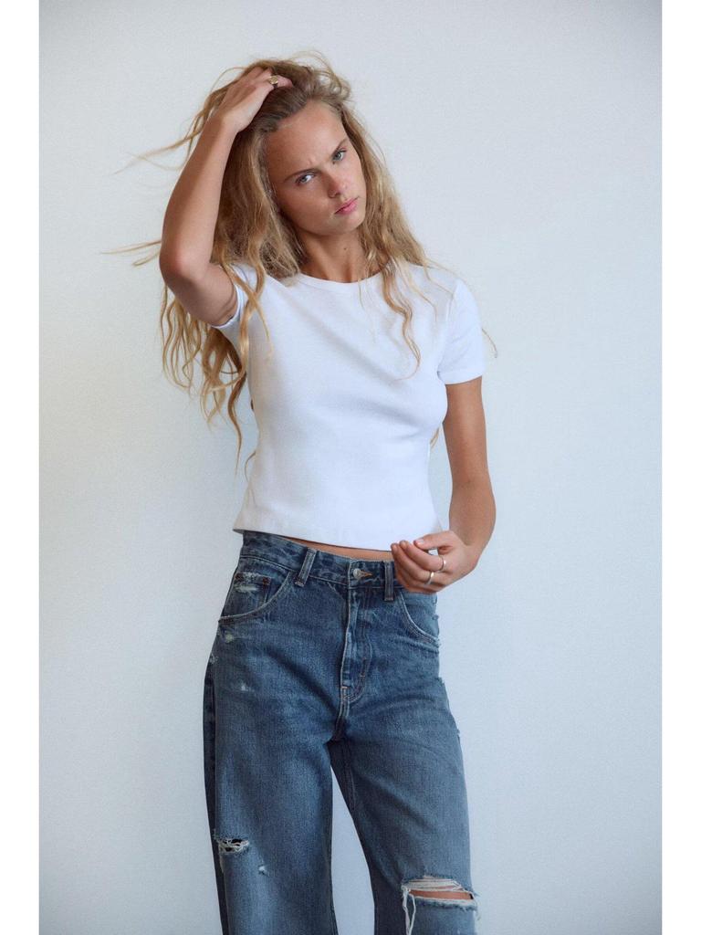 Женские джинсы из рваного денима с высокой посадкой, весна 2025: Европейский и американский стиль