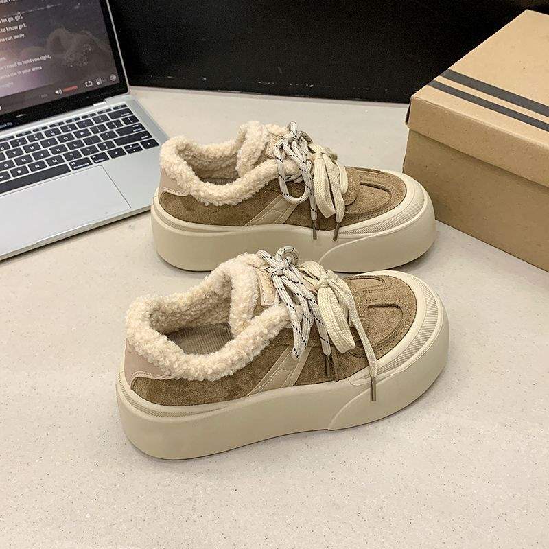 Platform Bread Shoes Women's 2025 Winter New Heightening Muffin Piled Warm Wool Cotton Shoes Casual Sports Board Shoes
