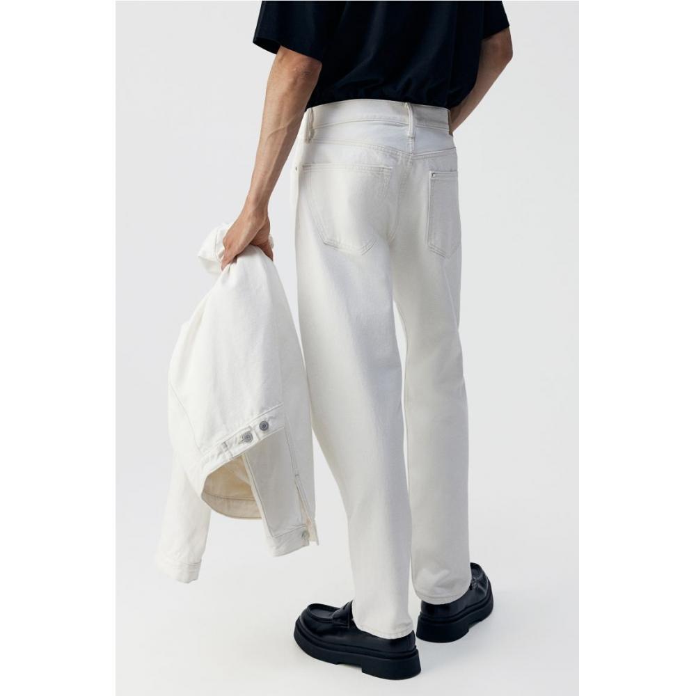 Джинсы H M свободного кроя белые