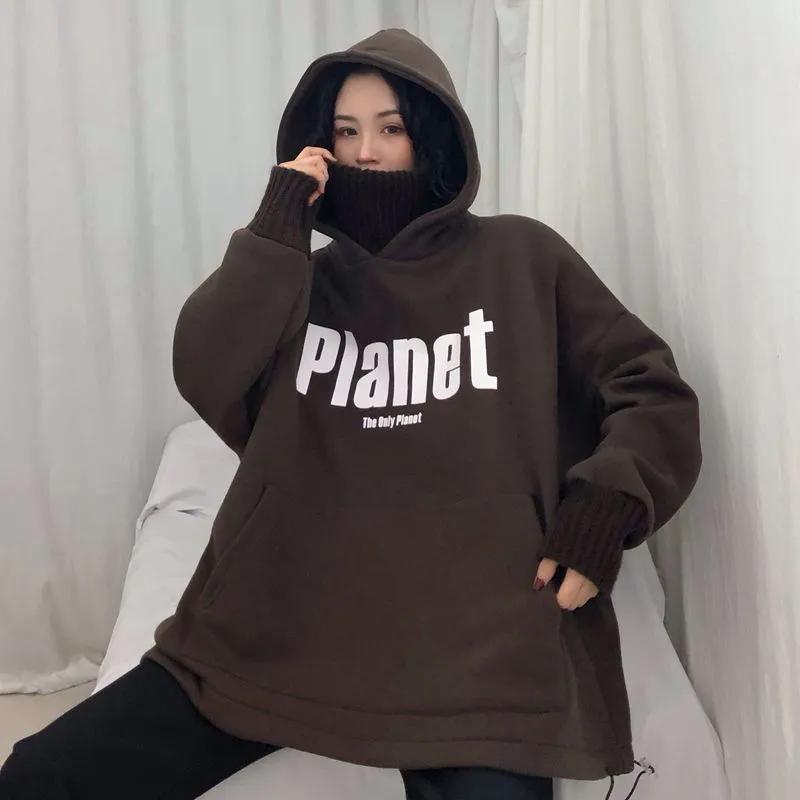 Свитер больших размеров, женский осенне-зимний свободный ложный двухсекционный утолщенный свитшот с капюшоном и высоким воротником, удобный пуловер с баской, топы