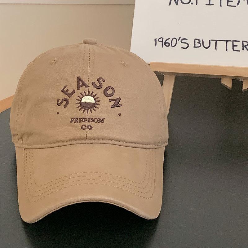 Женские шляпы Новые весенне-летние Маленькие, подчеркивающие лицо, Корейская версия Универсальная глубокая тулья Японская повседневная бейсболка