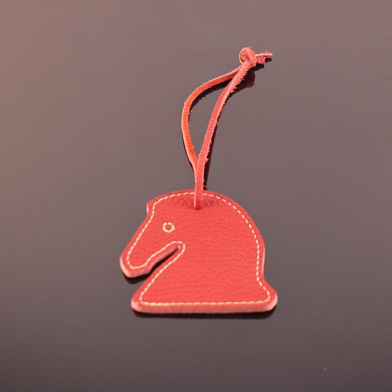 100% first-layer cowhide cross-border popular horse head pendant genuine leather bag car accessories accessories pendant