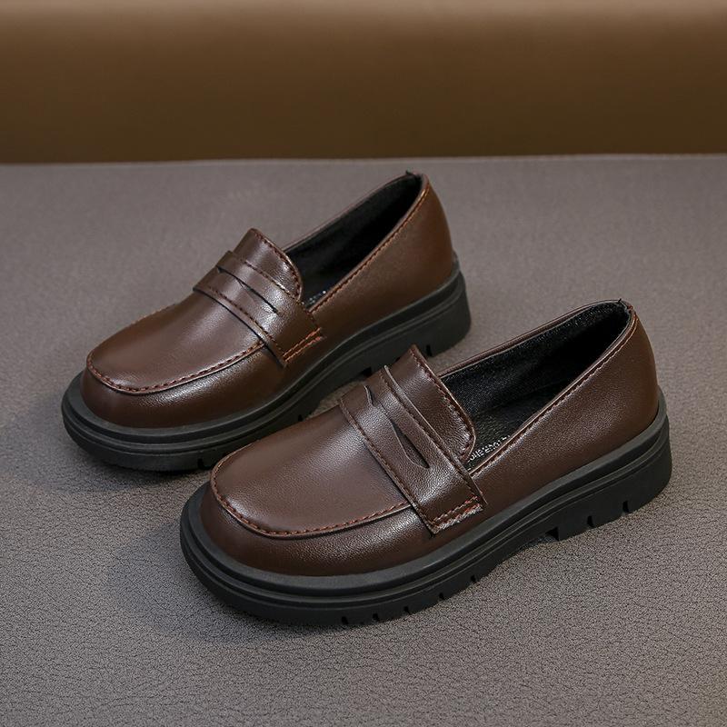 Весна и осень Новые мальчики Кожаные туфли Дети Британский стиль Черные повседневные туфли для девочек Рабочие слипоны Лоферы