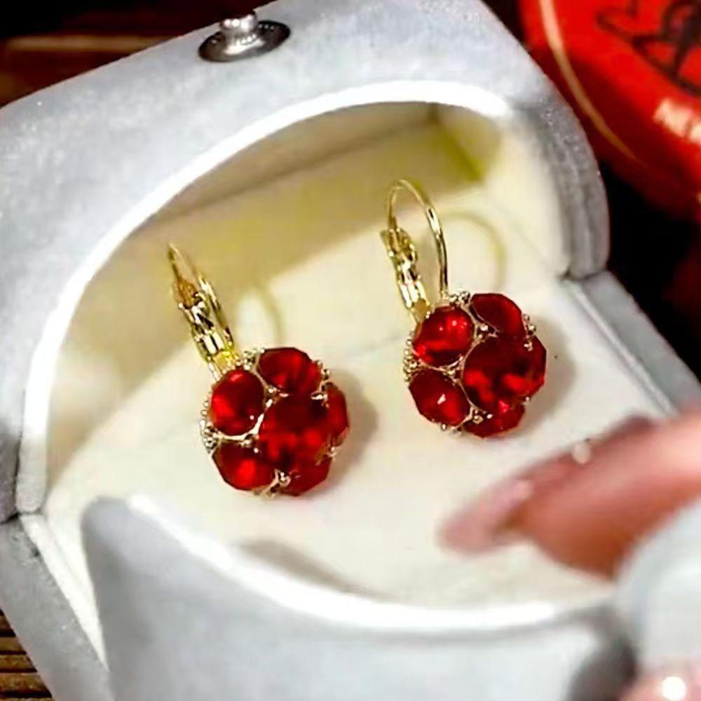 Элегантные серьги-шарики из хрусталя - Новая коллекция осень/зима: Классический, компактный, изысканный дизайн с бриллиантовыми акцентами для модного штриха.