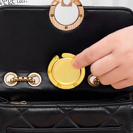 Складной крючок для сумки с магнитом, противоскользящий дизайн, универсальная совместимость, экономящий место металлический крючок для сумки, вешалка для кошелька