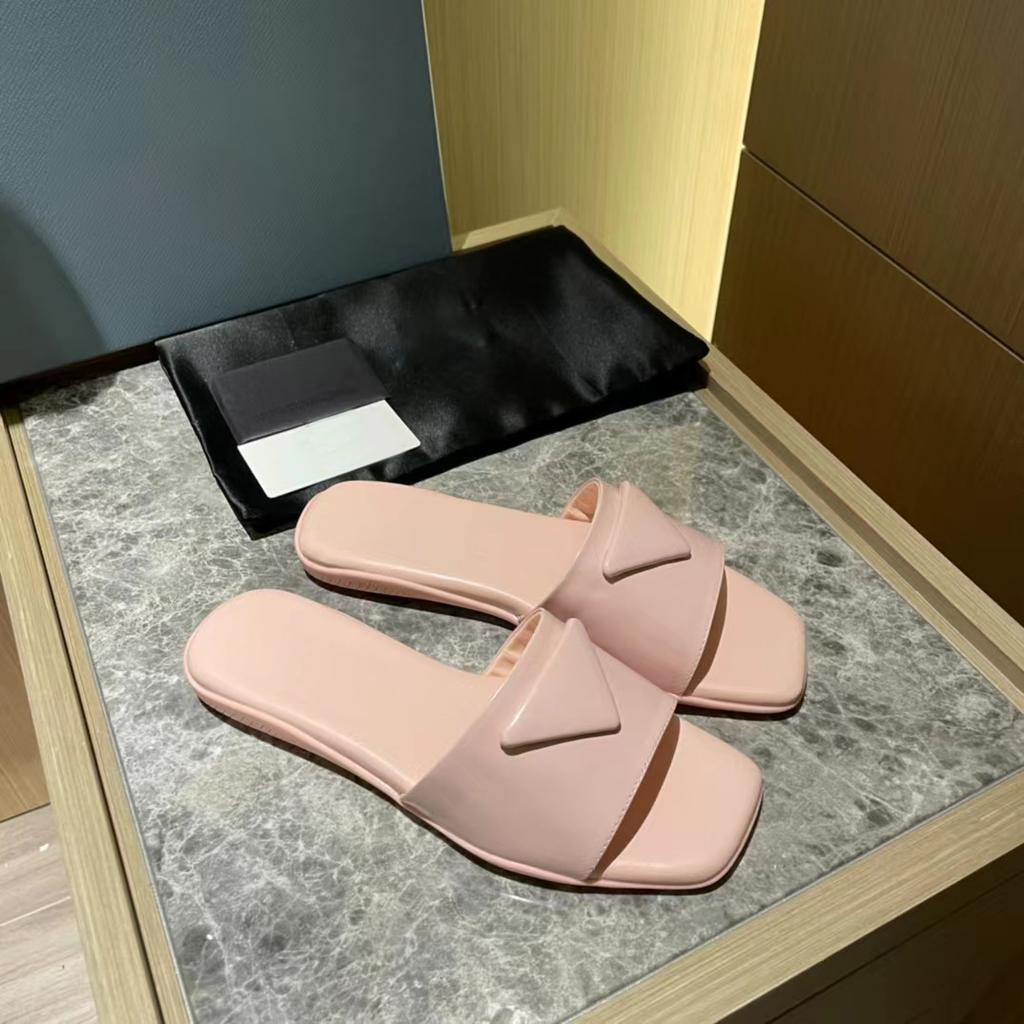 Лучшие дизайнерские новые высококачественные сандалии на плоской подошве, тапочки с треугольным логотипом, стандартная женская обувь на плоской подошве с квадратной головкой