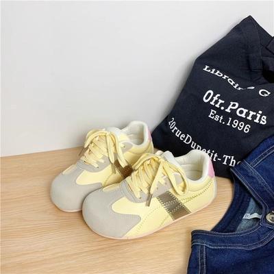 Милая сестренка носит нишевые кеды, женские новые весенне-летние универсальные детские платформенные повседневные белые туфли