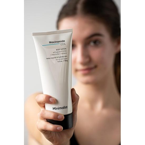 Минималистичный лосьон для тела с ниацинамидом 5% | Восстанавливает кожный барьер | Питает с маслом ши | Для мужчин и женщин (180 г)