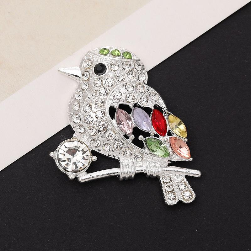 2 Styles Luxury Rhinestone Magpie Brooch Pins for Women Girls Female Crystal Brooches Cute Anti Slip Suit Collar Badges Jewelry Girls