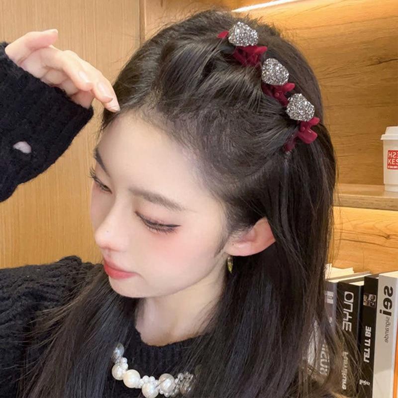 New Retro Red Flocking Hairpins Trendy Velvet Shiny Shark Clips Barrettes for Girl Fashion Braid Hair Accessories Headwear Gifts