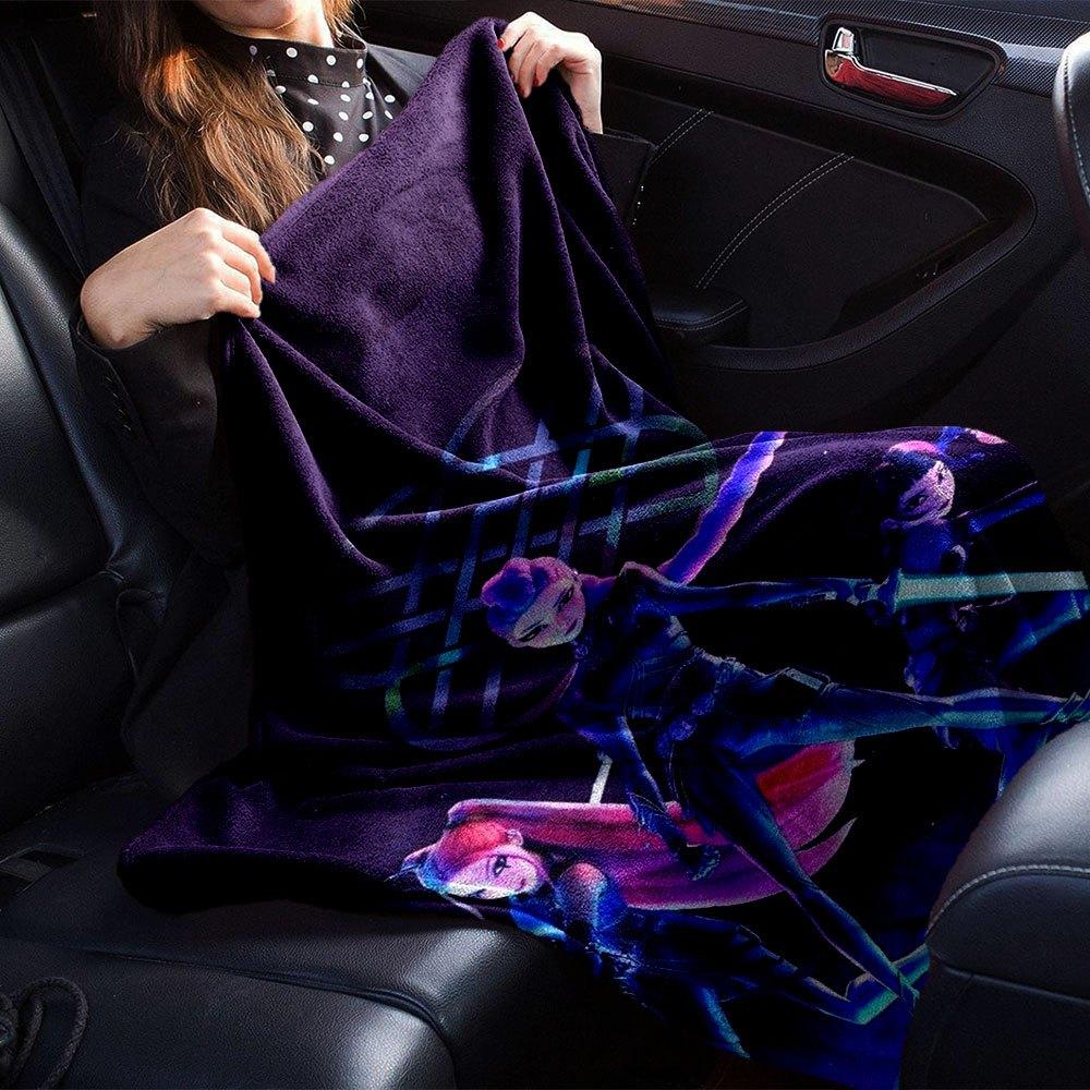 1pc Hunter X Kopo group Themed Flannel Blanket Suitable for Bed, Home Decor, Graduation Gifts, Easter, Back to School, Christmas, All Season Use