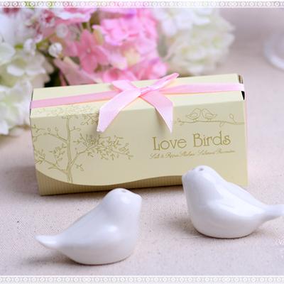 Керамический набор солонок и перечниц "Неразлучники" в декоративной коробке