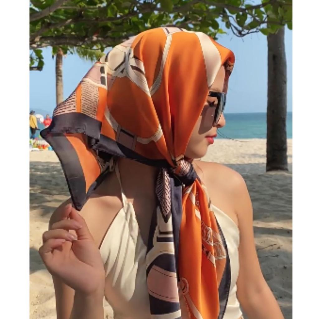 Warm and Silky Plaid for Students and Soft Light and Perfect Gift [Anuoktrolt] Scarf, Adults, Shawl, Comfortable,