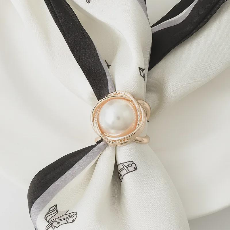 Elegant Pearl Scarf and Shawl Buckle: Dual-Purpose Fashion Accessory for Women