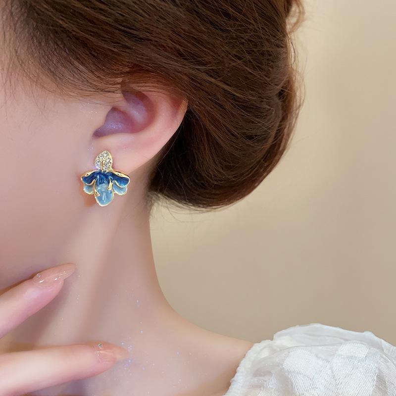 Серьги-капли с эмалью синего цвета, имитацией жемчуга, цветами и асимметричными глазурованными листьями для женщин, свадебные, для вечеринок, ювелирный аксессуар