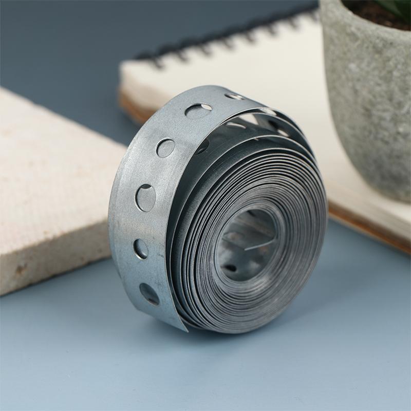 1 рулон оцинкованной стальной ленты-подвеса с предварительно пробитыми множественными пазами, металлическая лента для поддержки труб, подвешивания и работы с листовым металлом