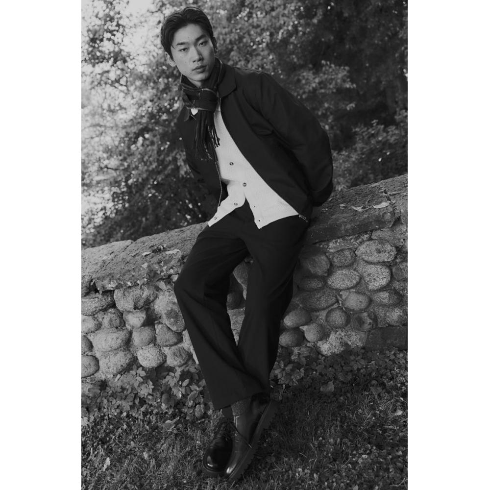 Брюки HM свободного кроя из твила темно-синего цвета