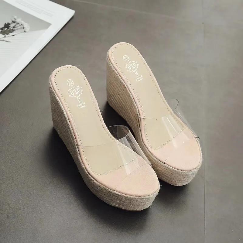 2024 Новые летние сандалии из ПВХ-желе, тапочки, повседневные сексуальные женские сандалии на танкетке 11,5 см, удобные тапочки, большой размер 34-40