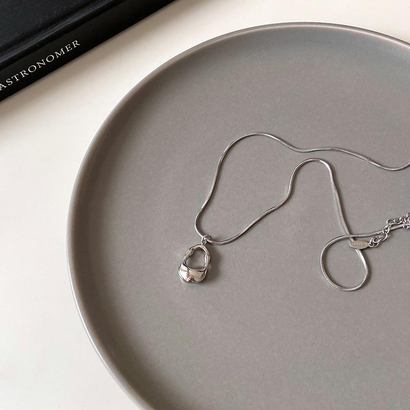 Полое ожерелье в виде капли воды: Элегантная женская ключичная цепочка для повседневной носки