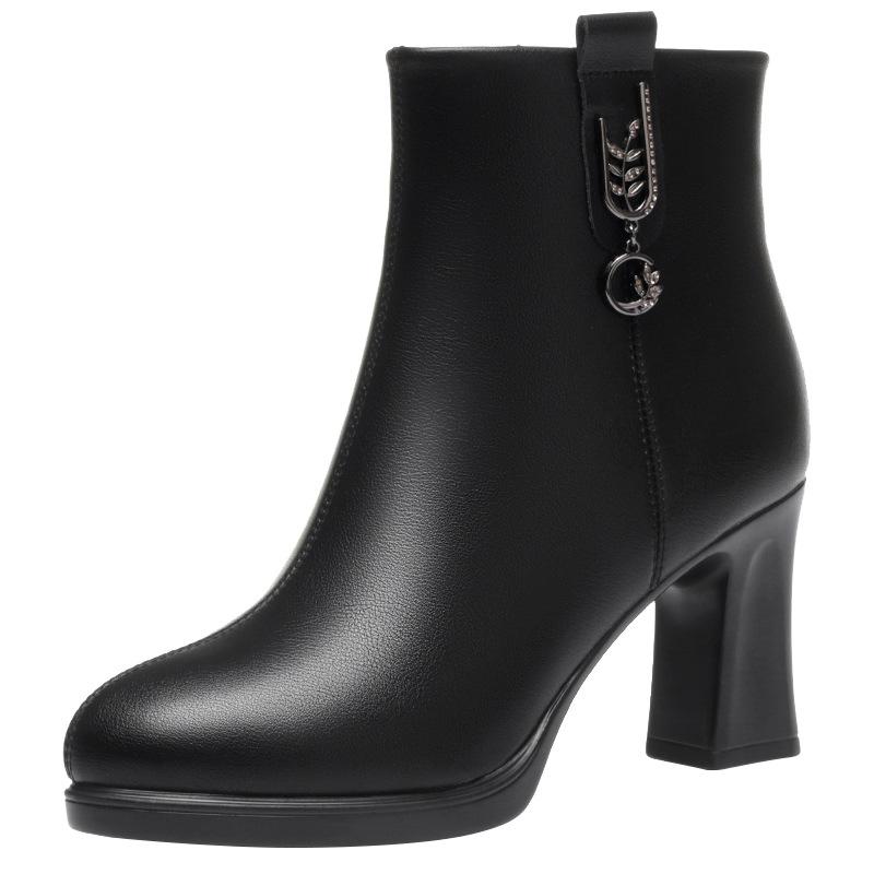 Модные удобные мягкие кожаные теплые зимние туфли женские на платформе 2024 года на толстом высоком каблуке ботильоны для офиса мама модель сплошная кожа