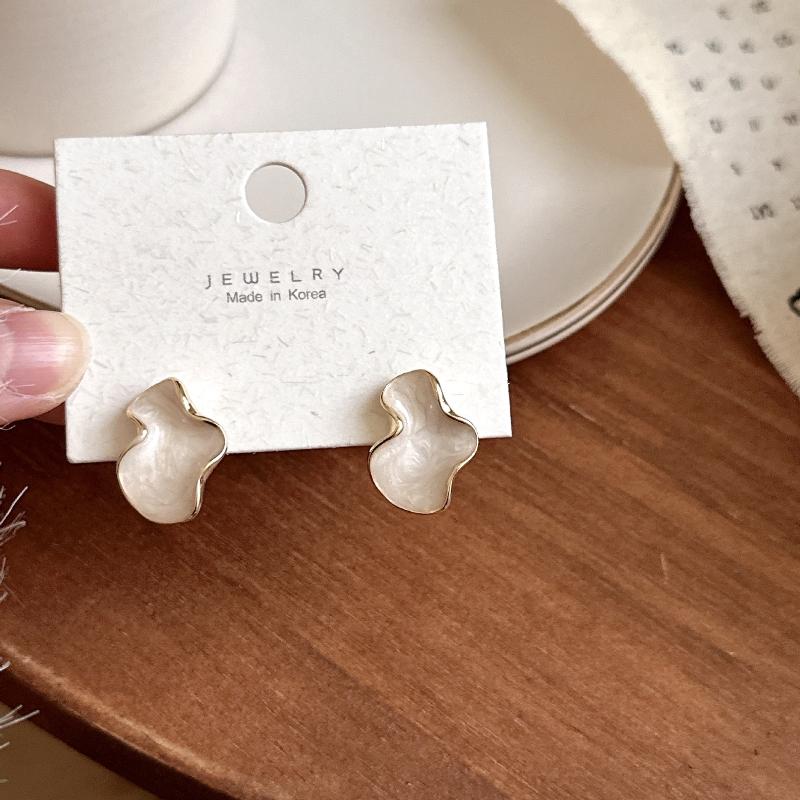 Ретро серьги-гвоздики из смолы в форме неправильного облака для женщин и девушек, во французском стиле, модные аксессуары для ушей для вечеринок, подарки