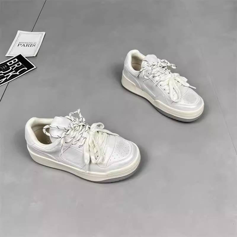 Spring 2025 New Round Head Lace-up Ins Retro Platform White Shoes Women's Niche Versatile Casual Sports Shoes