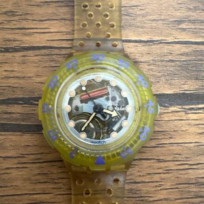 Подержанные кварцевые часы Swatch Skeleton