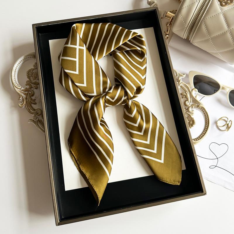 70 Silk Scarves, Small Square Scarves, Thin High-End Square Scarves, Fashionable And Versatile Scarves, Summer Sunscreen Scarves, Silk Scarves