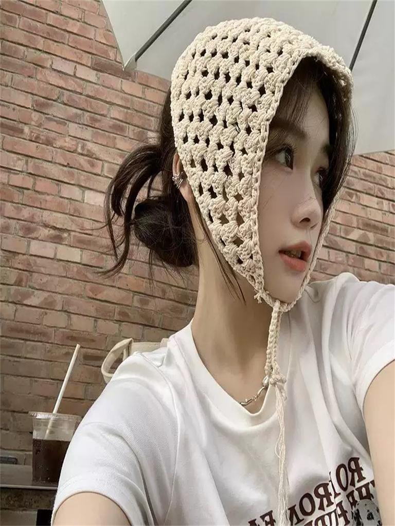 Seaside Cut Out White Triangle Headscarf for Women French Knitted Turban Square Scarf Tied with Hair Silk Scarf Ins Style