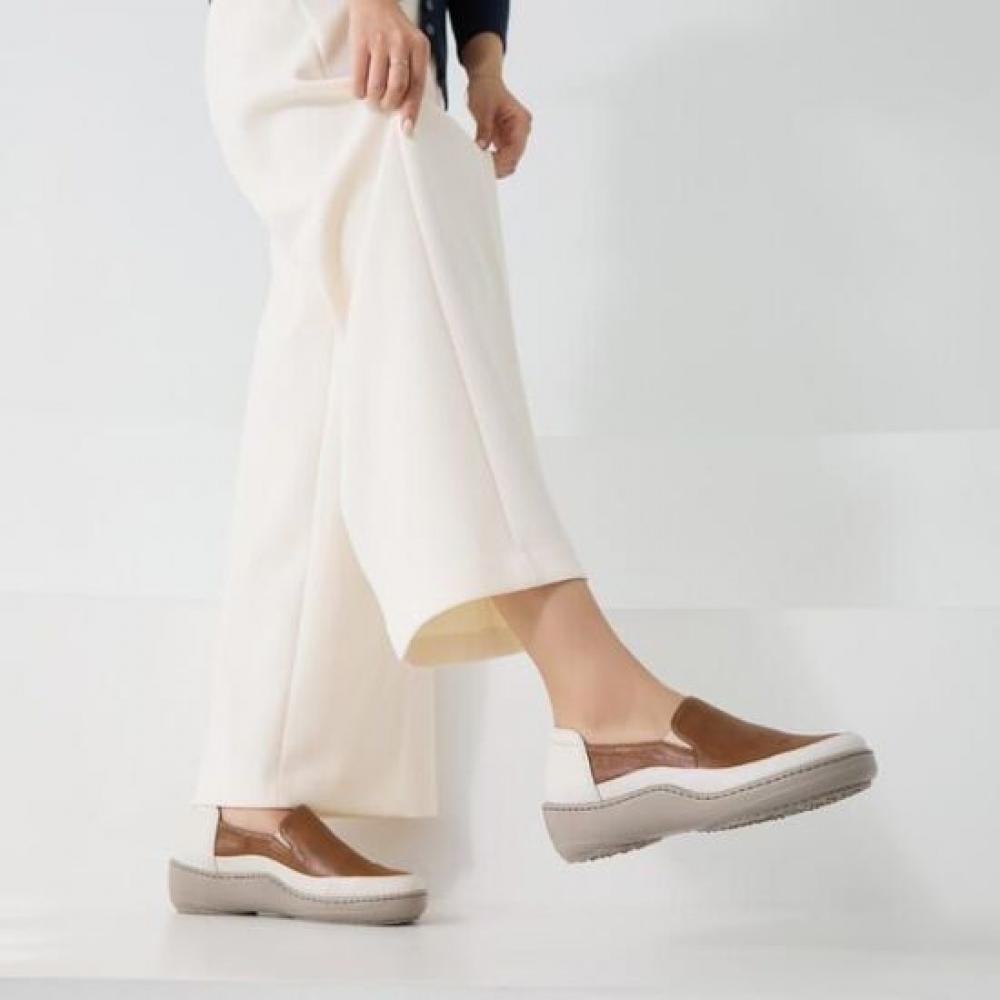 Jisyu Men Natural Lambskin Color Block Slip On Gise 004