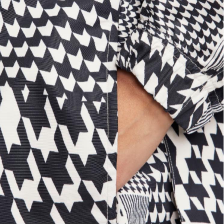 Nike Пальто-тренчкот с узором «гусиная лапка» и нерегулярным плетением, боковыми разрезами и воротником-молнией, с длинными рукавами, женская верхняя одежда, черный цвет FB8273-104