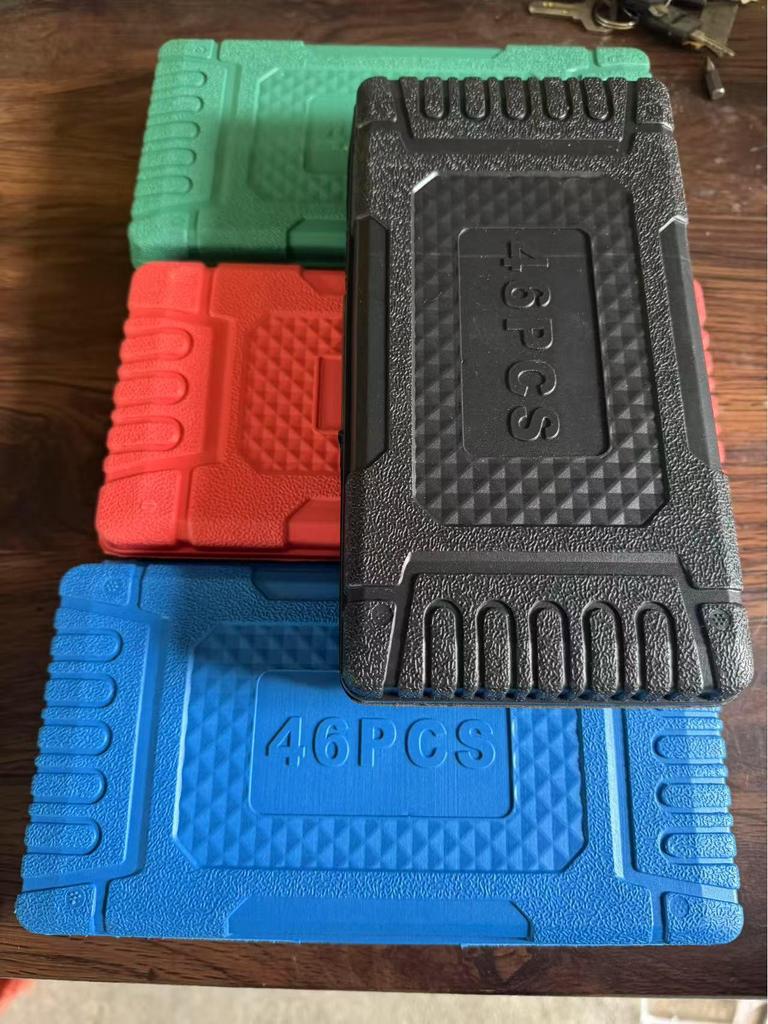 Набор инструментов для авторемонта из 46 предметов с трещоточной рукояткой и набором торцевых головок