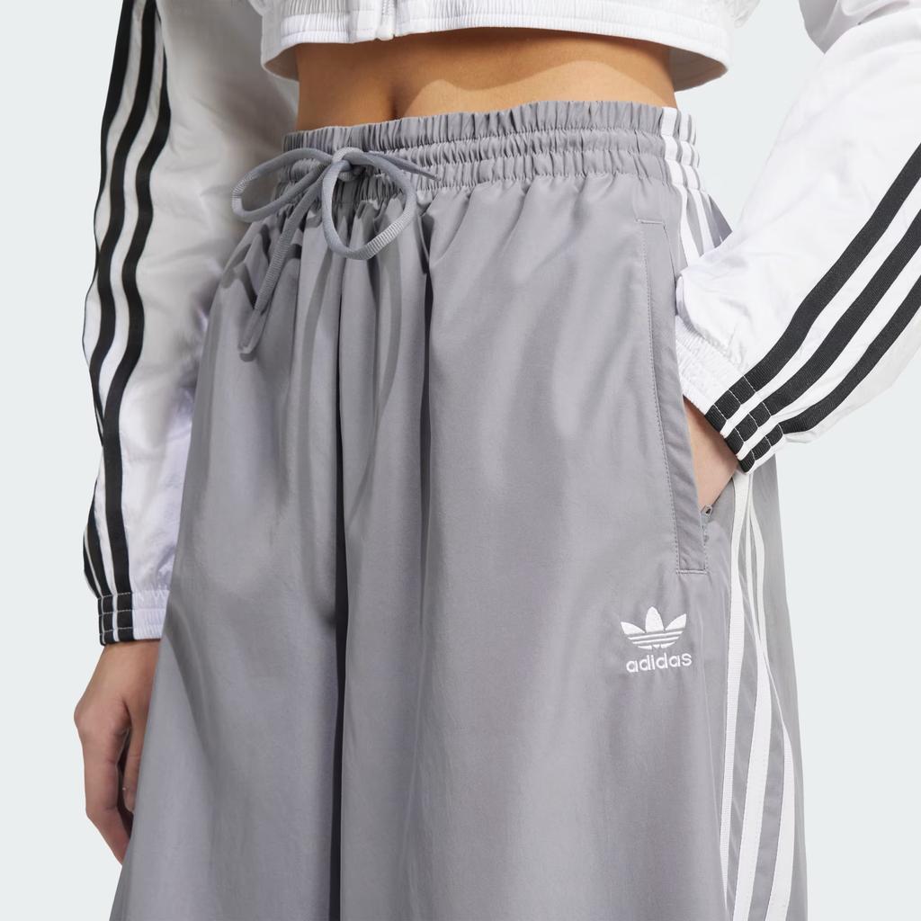 adidas Оригинальные свободные спортивные брюки с широкими штанинами и полосатым логотипом на шнурке, женские плавки, серые JD3389