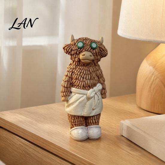 Niche Trendy Furnishings Highland Cow Figurine with Bathrobe, Resin Ornament, Cute Cartoon Animal Decor Statue for Home Desk Shelf & Cafe Window