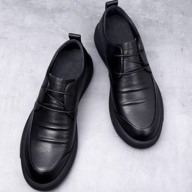 Черные туфли на толстой подошве из мягкой кожи для мужчин Высокое качество Мода Низкая цена Дизайнерская обувь Предложение Ретро Новинка Мужская повседневная обувь